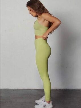 SET Active Lime Seamless High-Waist Leggings in Kiwi 🥝